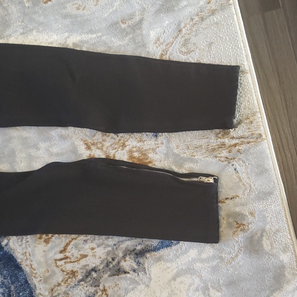 Essential Jeans - Picture 6 of 7